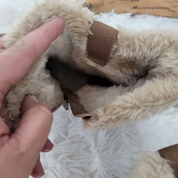 Baretraps andee sherpa and man made suede ankle booties - Picture 15 of 16